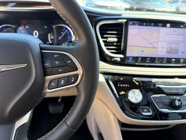 used 2023 Chrysler Pacifica Hybrid car, priced at $28,900
