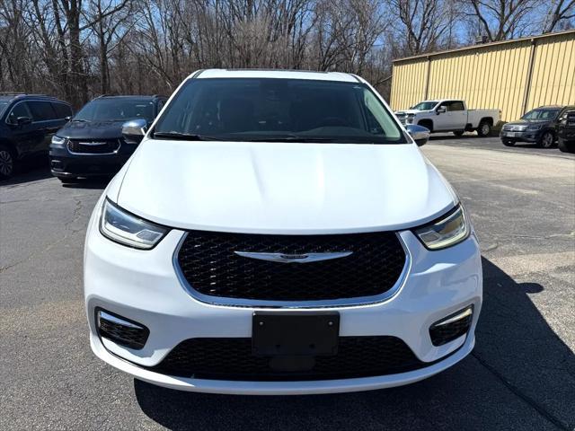 used 2023 Chrysler Pacifica Hybrid car, priced at $28,900