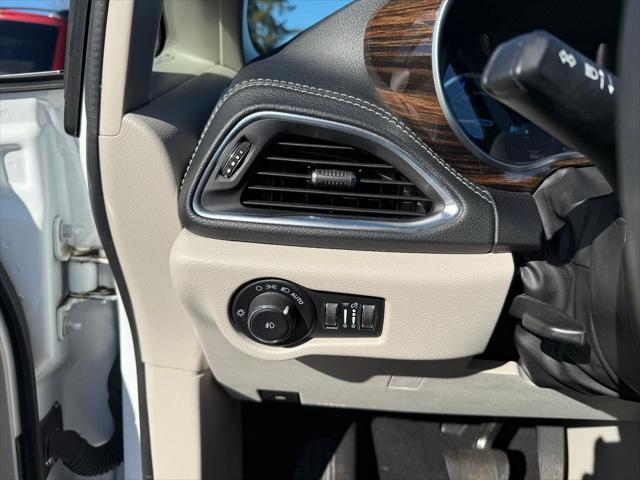 used 2023 Chrysler Pacifica Hybrid car, priced at $28,900