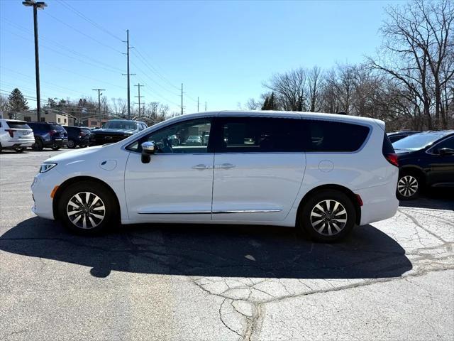 used 2023 Chrysler Pacifica Hybrid car, priced at $28,900