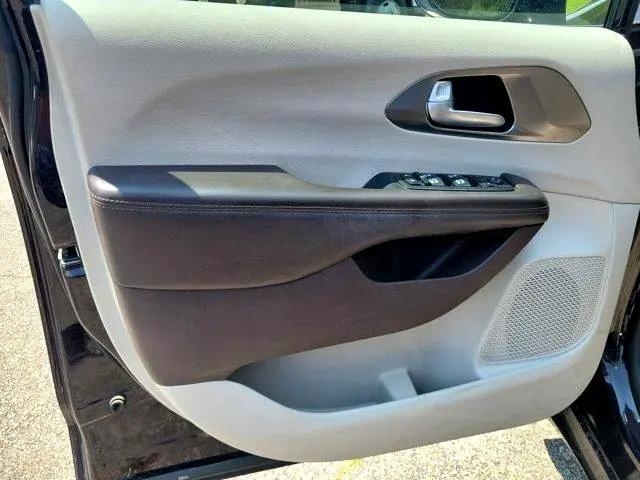 used 2017 Chrysler Pacifica car, priced at $14,900