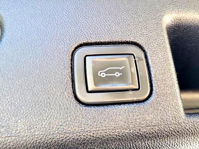used 2020 Chevrolet Equinox car, priced at $17,900