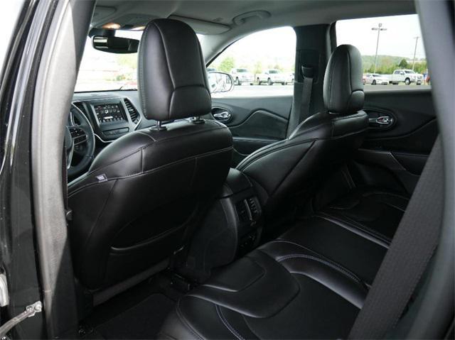 used 2019 Jeep Cherokee car