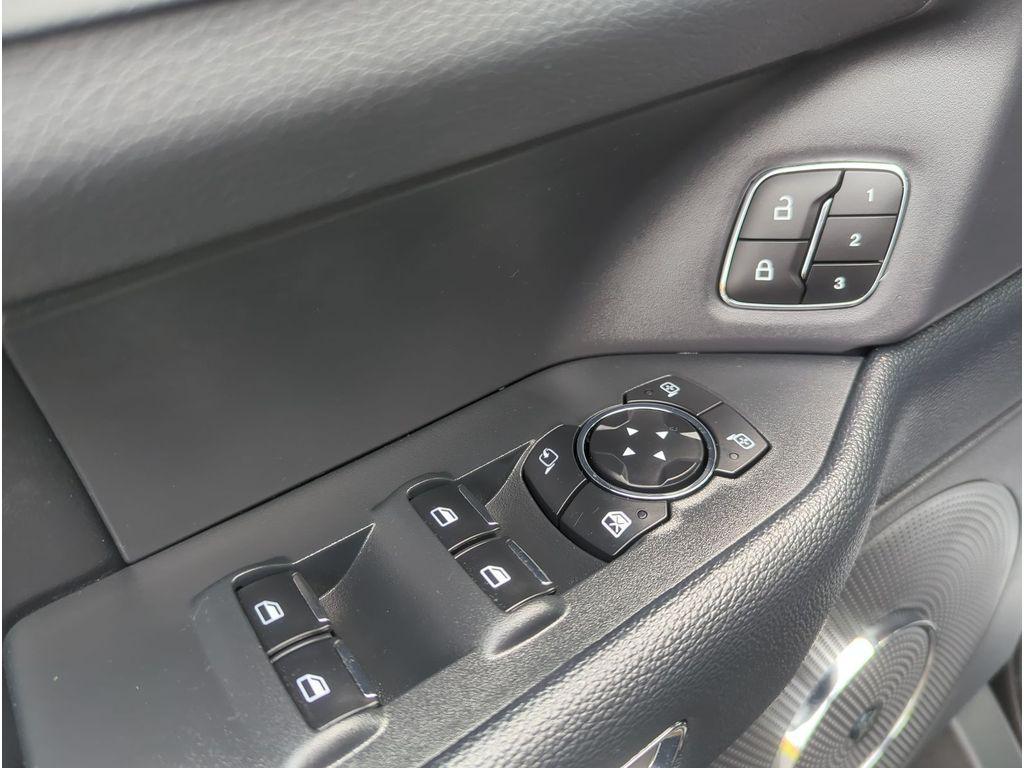 used 2023 Ford Expedition car, priced at $68,655