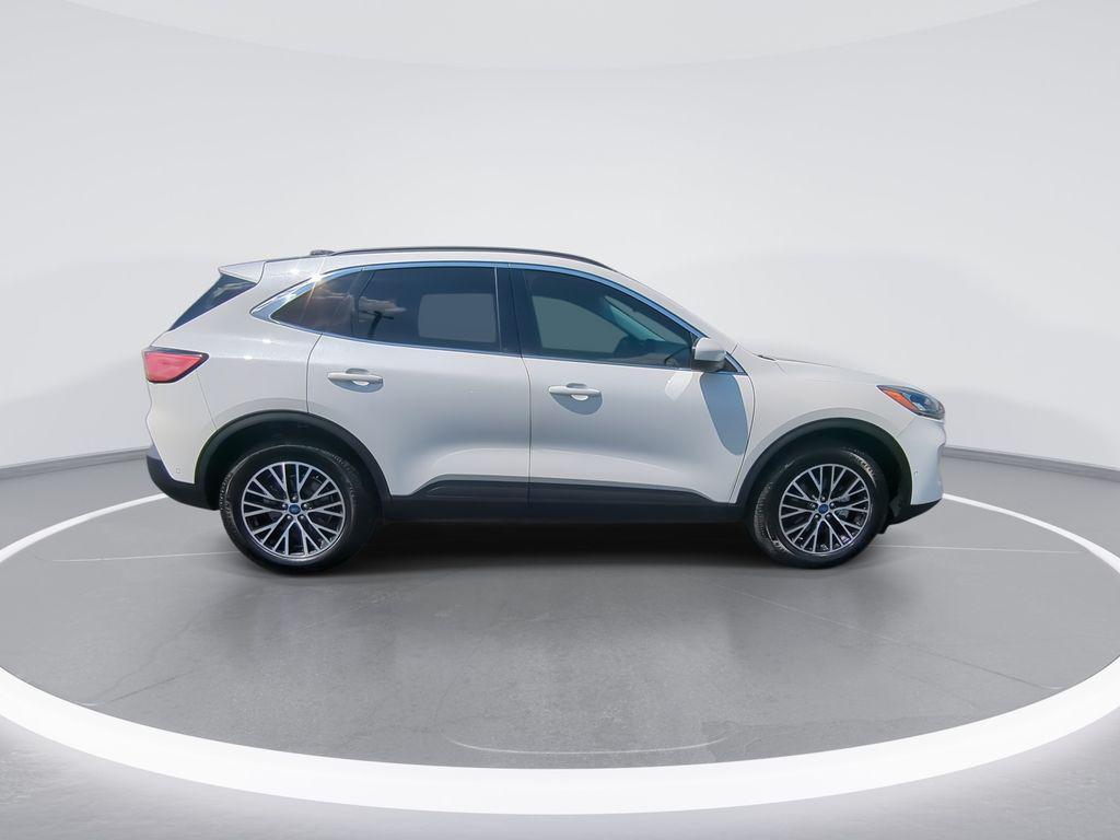 used 2022 Ford Escape car, priced at $25,375