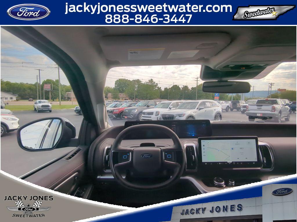 new 2025 Ford Expedition car, priced at $74,945