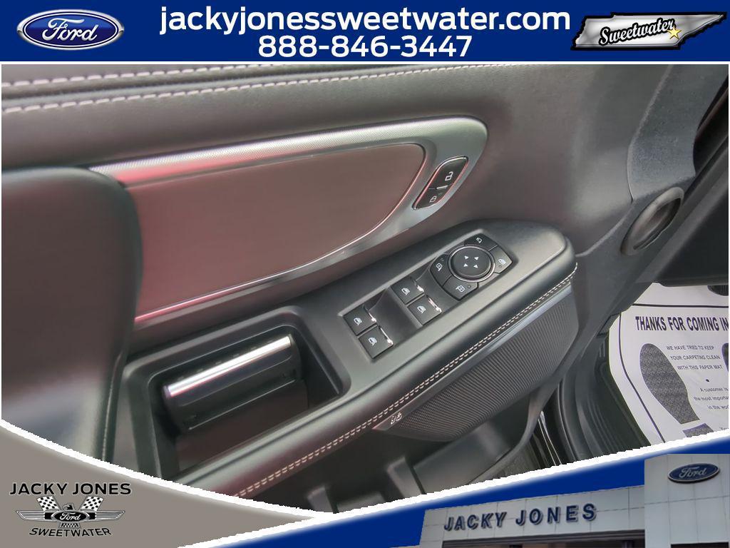 new 2025 Ford Expedition car, priced at $74,945