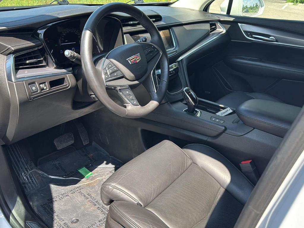 used 2017 Cadillac XT5 car, priced at $15,425