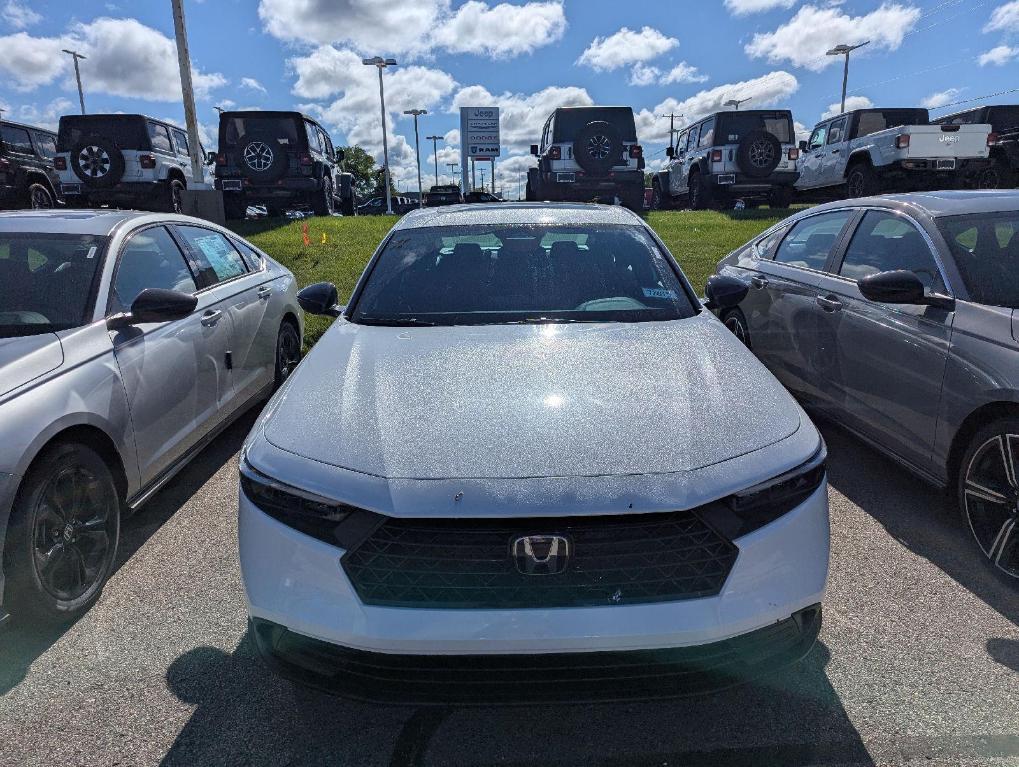 new 2025 Honda Accord Hybrid car
