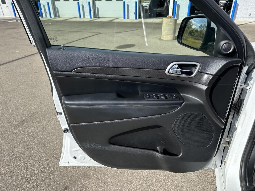 used 2018 Jeep Grand Cherokee car, priced at $14,956