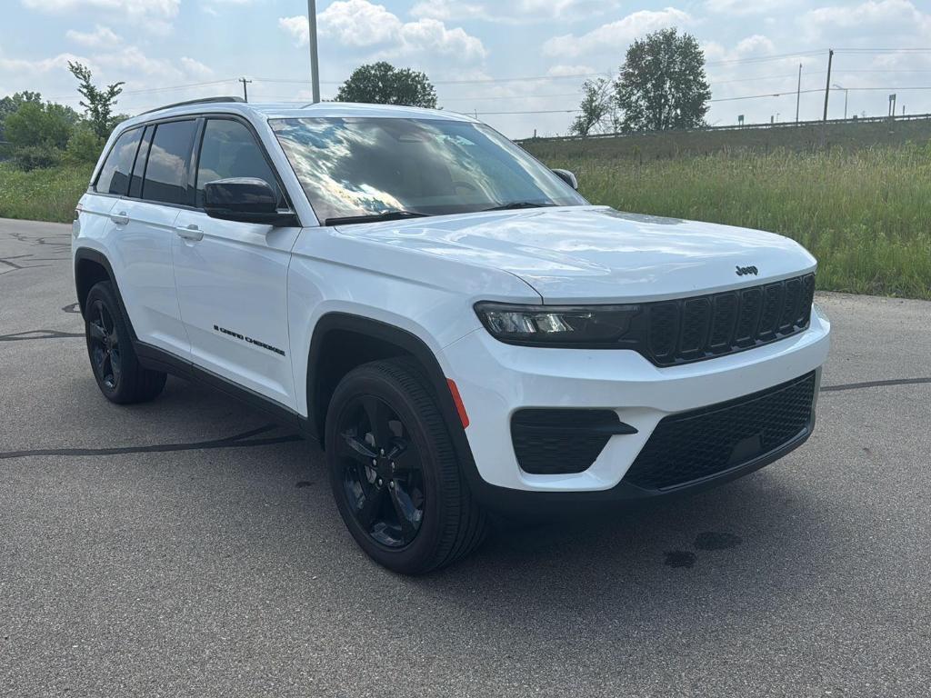 used 2022 Jeep Grand Cherokee car, priced at $32,827