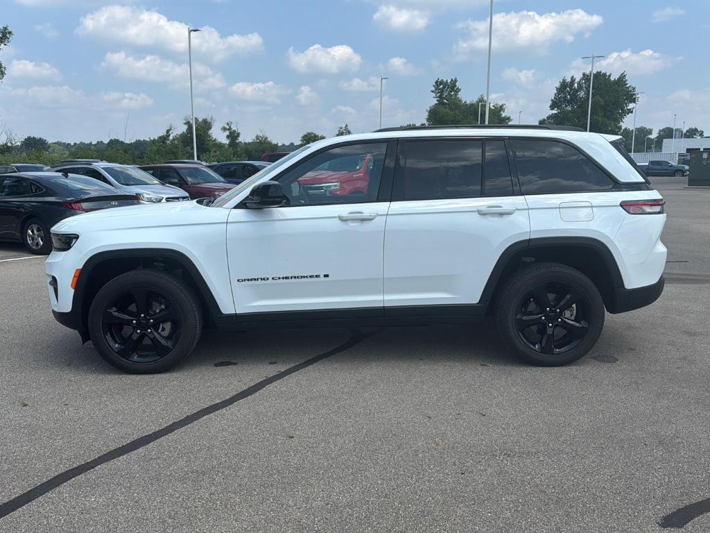 used 2022 Jeep Grand Cherokee car, priced at $32,827