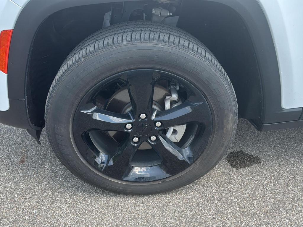 used 2022 Jeep Grand Cherokee car, priced at $32,827