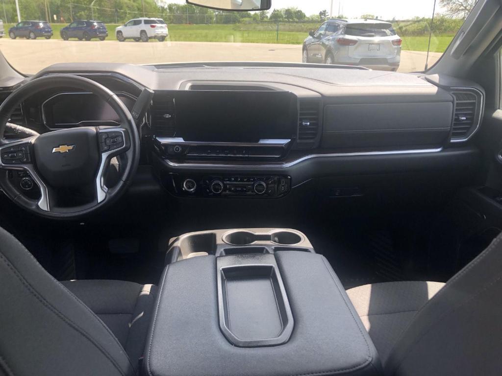 used 2022 Chevrolet Silverado 1500 car, priced at $33,719