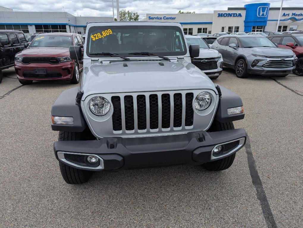 used 2023 Jeep Gladiator car, priced at $28,309