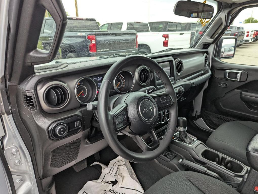 used 2023 Jeep Gladiator car, priced at $28,309