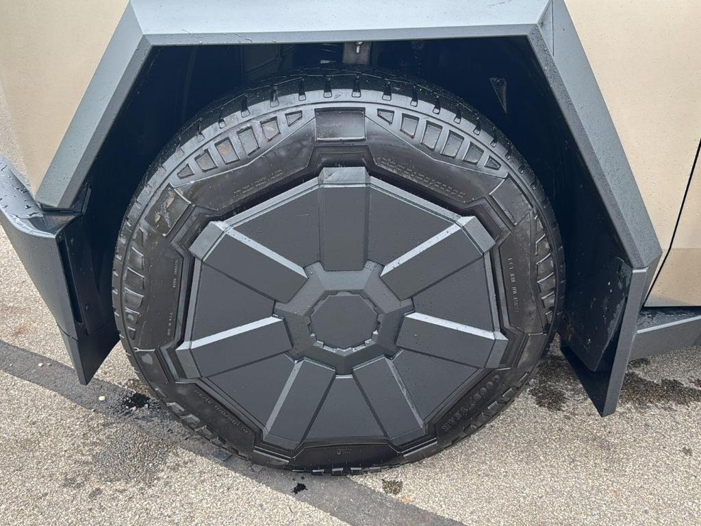 used 2024 Tesla Cybertruck car, priced at $74,309