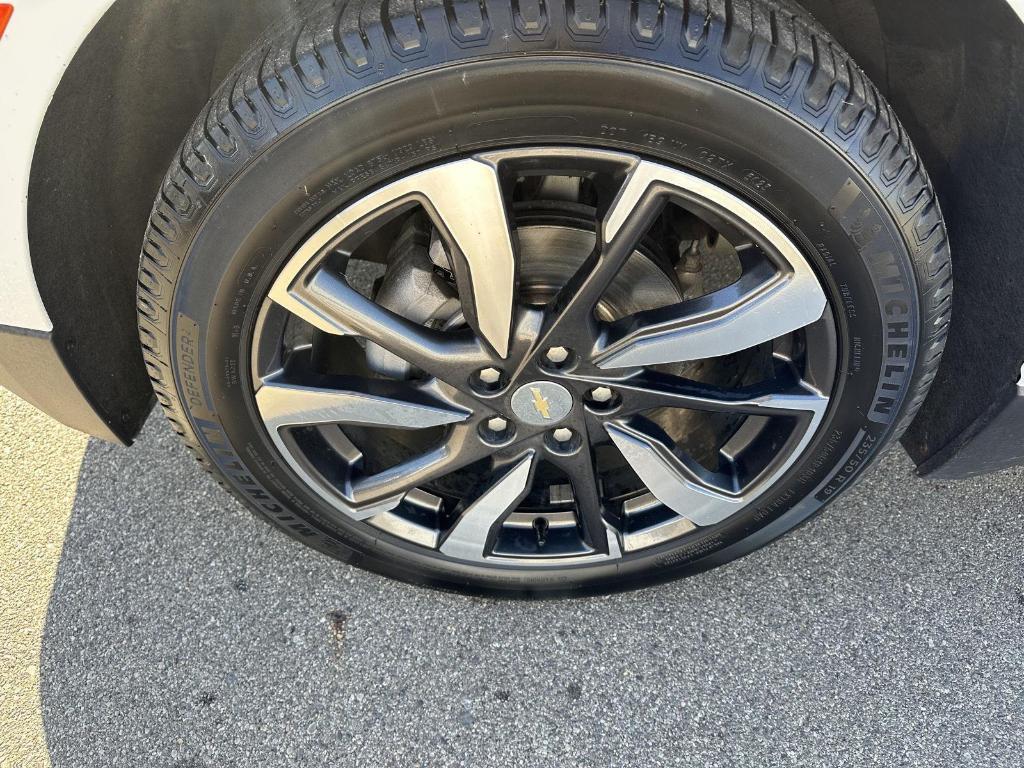 used 2022 Chevrolet Equinox car, priced at $20,989