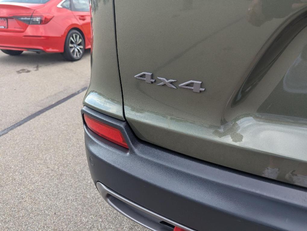 used 2019 Jeep Cherokee car, priced at $17,487
