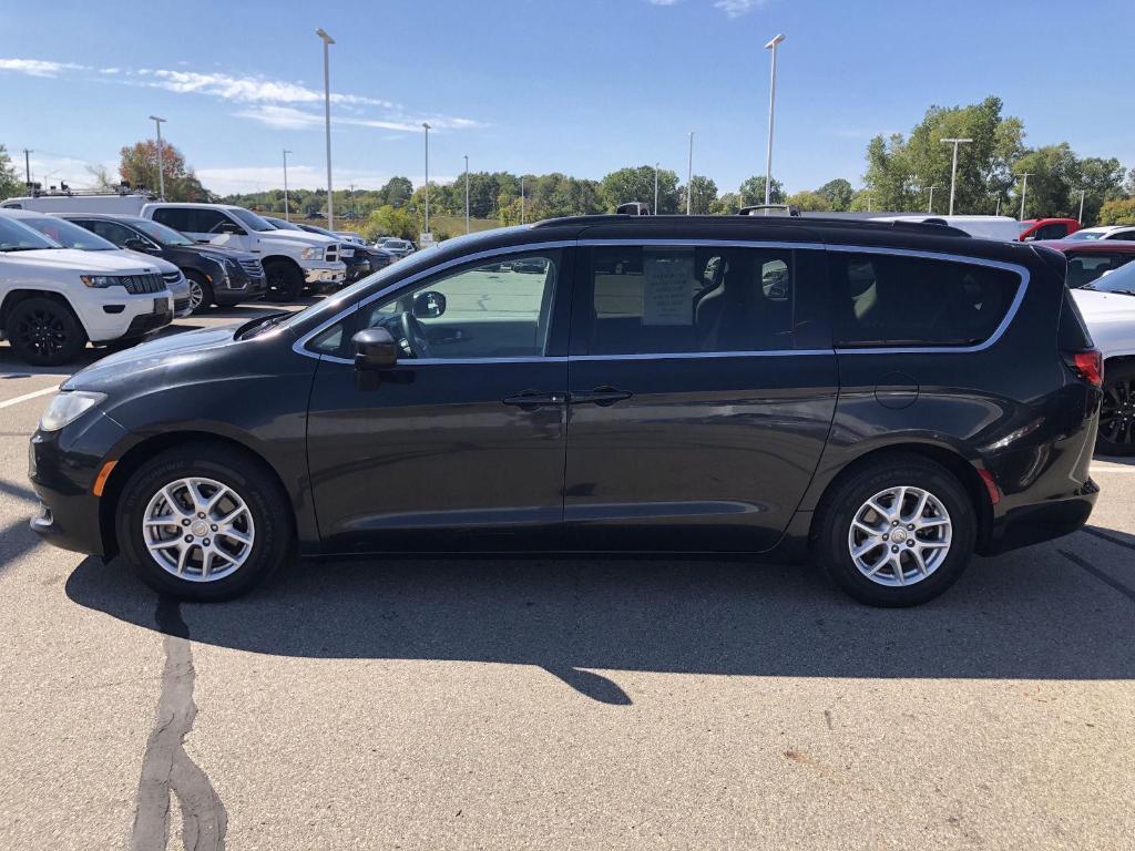 used 2017 Chrysler Pacifica car, priced at $10,449