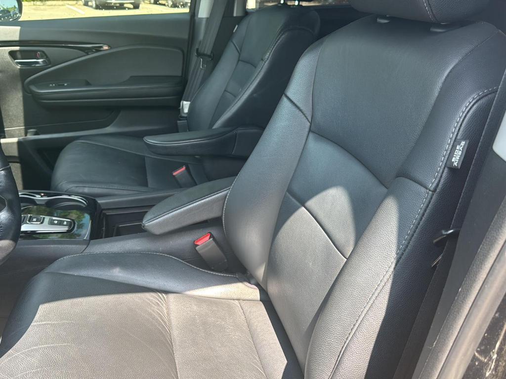 used 2021 Honda Pilot car, priced at $28,949
