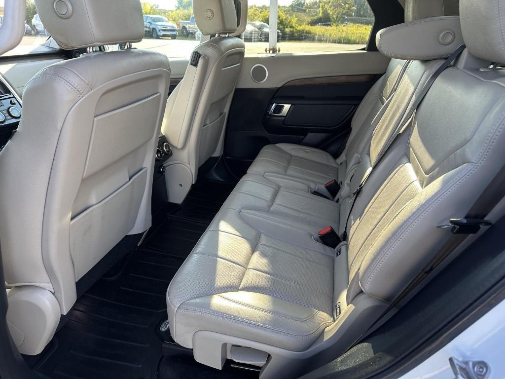 used 2018 Land Rover Discovery car, priced at $16,825