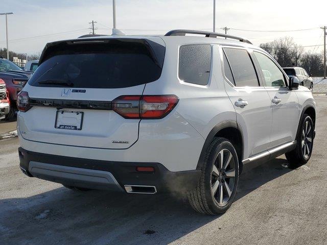 new 2025 Honda Pilot car, priced at $50,750