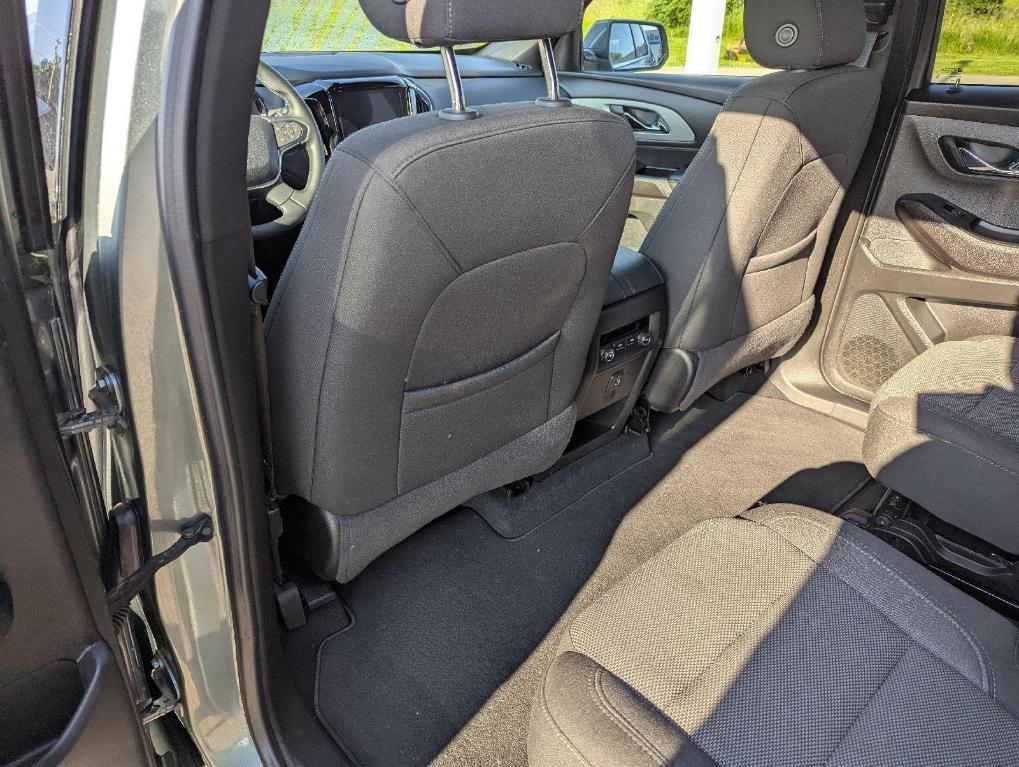 used 2023 Chevrolet Traverse car, priced at $33,949