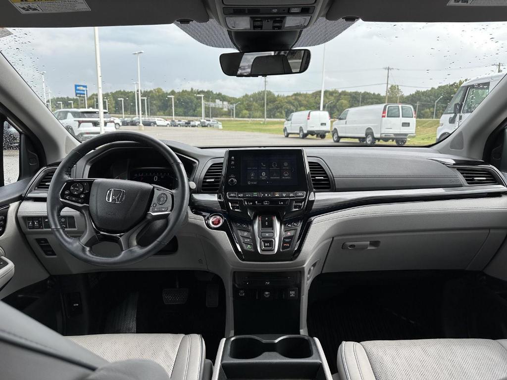 used 2024 Honda Odyssey car, priced at $40,400