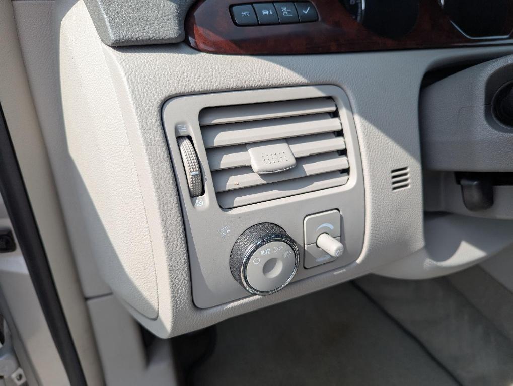 used 2009 Buick Lucerne car, priced at $7,389