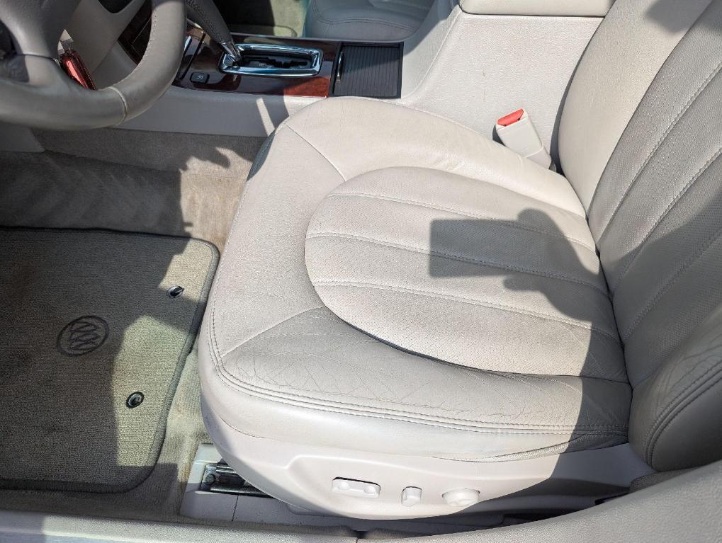 used 2009 Buick Lucerne car, priced at $7,389
