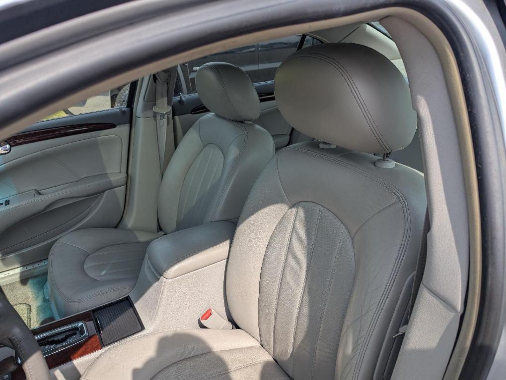 used 2009 Buick Lucerne car, priced at $7,389