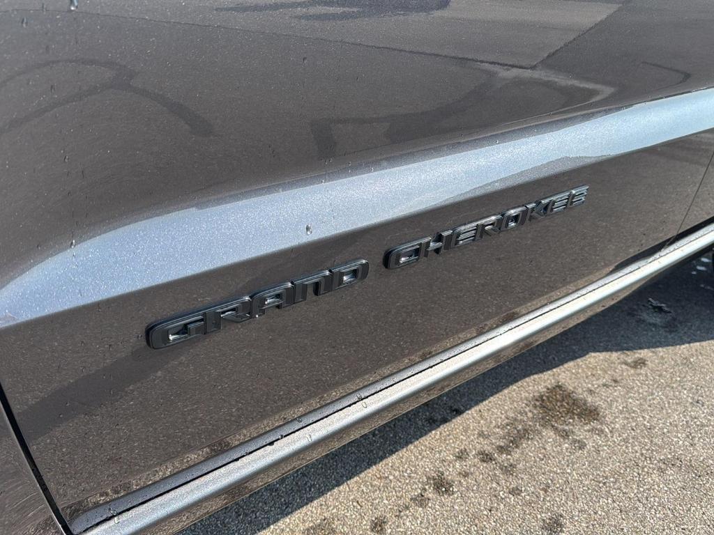 used 2019 Jeep Grand Cherokee car, priced at $18,979