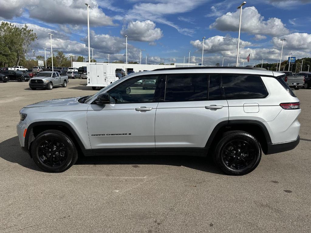 used 2024 Jeep Grand Cherokee L car, priced at $29,677