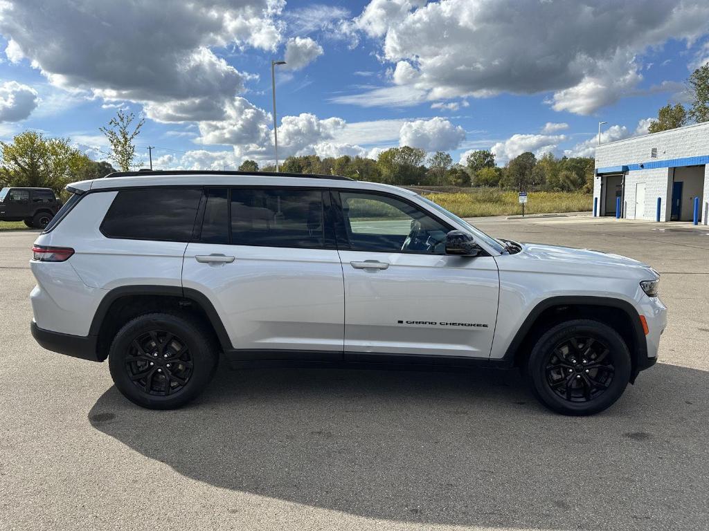 used 2024 Jeep Grand Cherokee L car, priced at $29,677