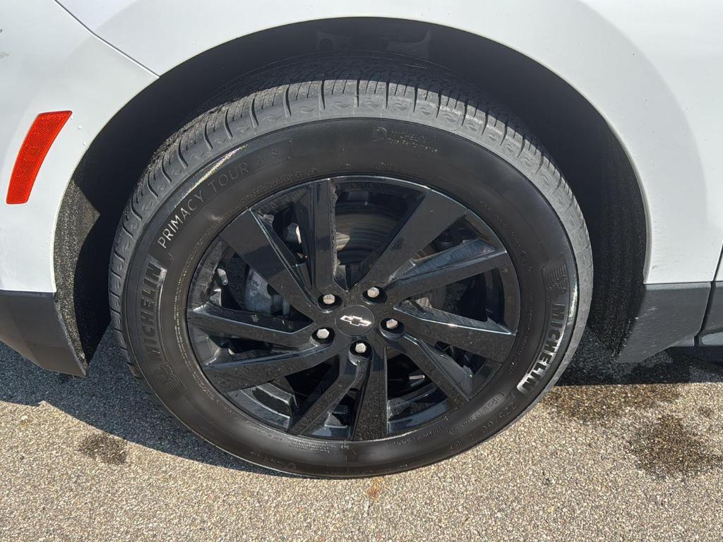 used 2023 Chevrolet Equinox car, priced at $19,915