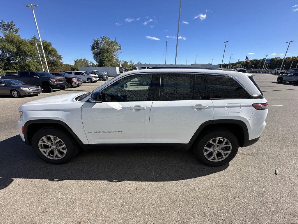 used 2023 Jeep Grand Cherokee car, priced at $28,435