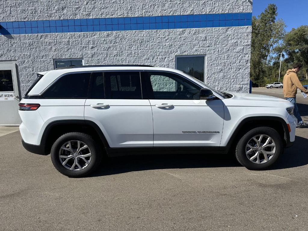used 2023 Jeep Grand Cherokee car, priced at $28,435