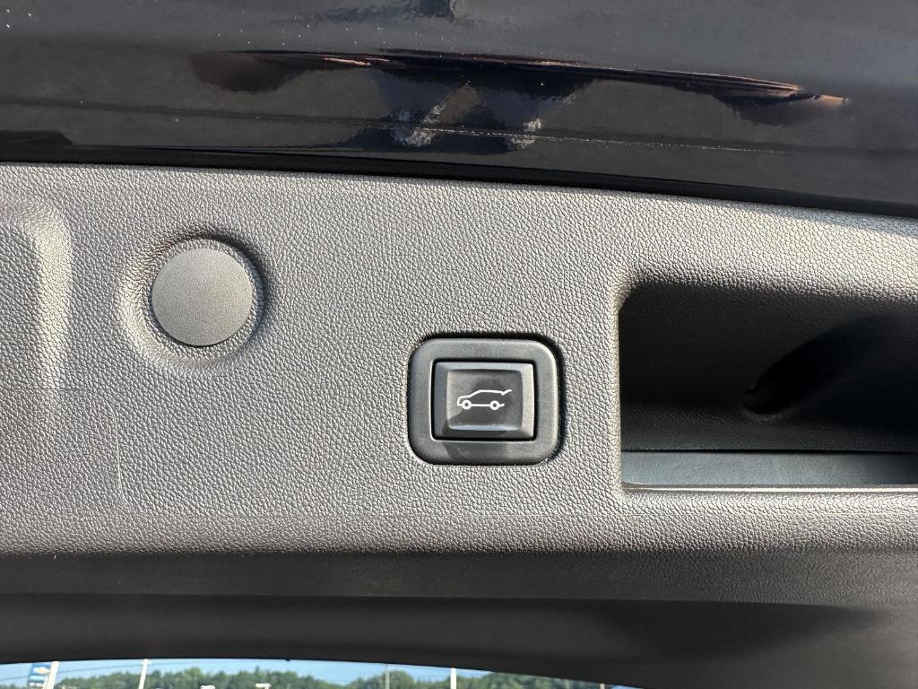 used 2022 Chevrolet Equinox car, priced at $20,908