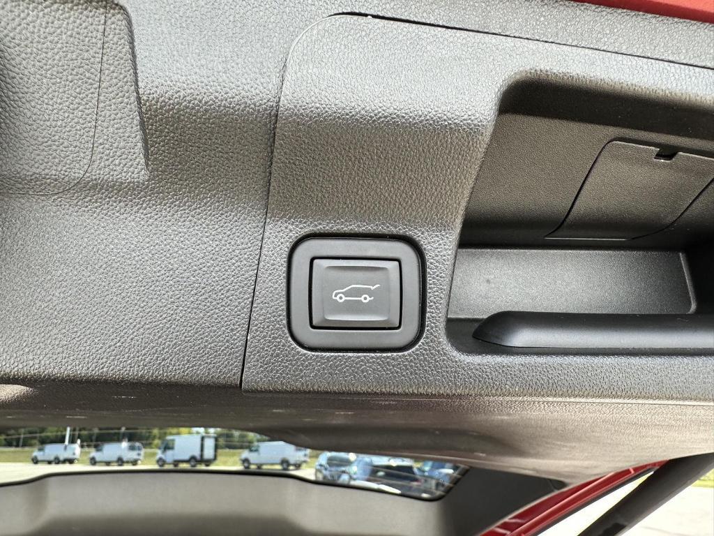 used 2023 GMC Acadia car, priced at $27,935
