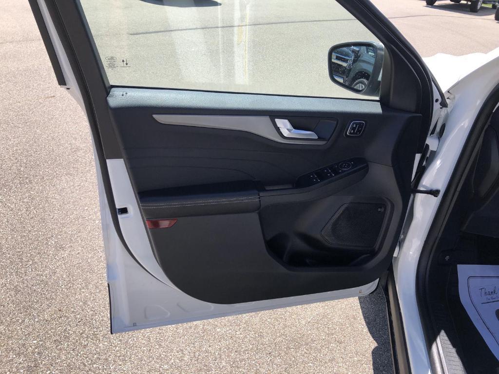 used 2023 Ford Escape car, priced at $25,897