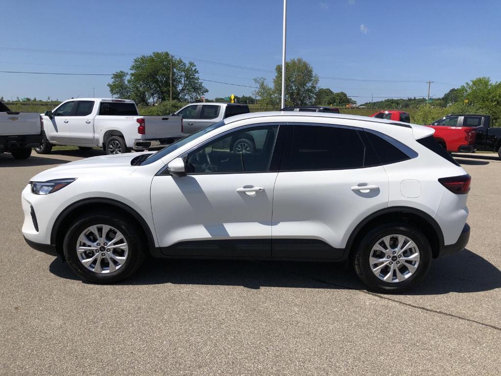 used 2023 Ford Escape car, priced at $25,897