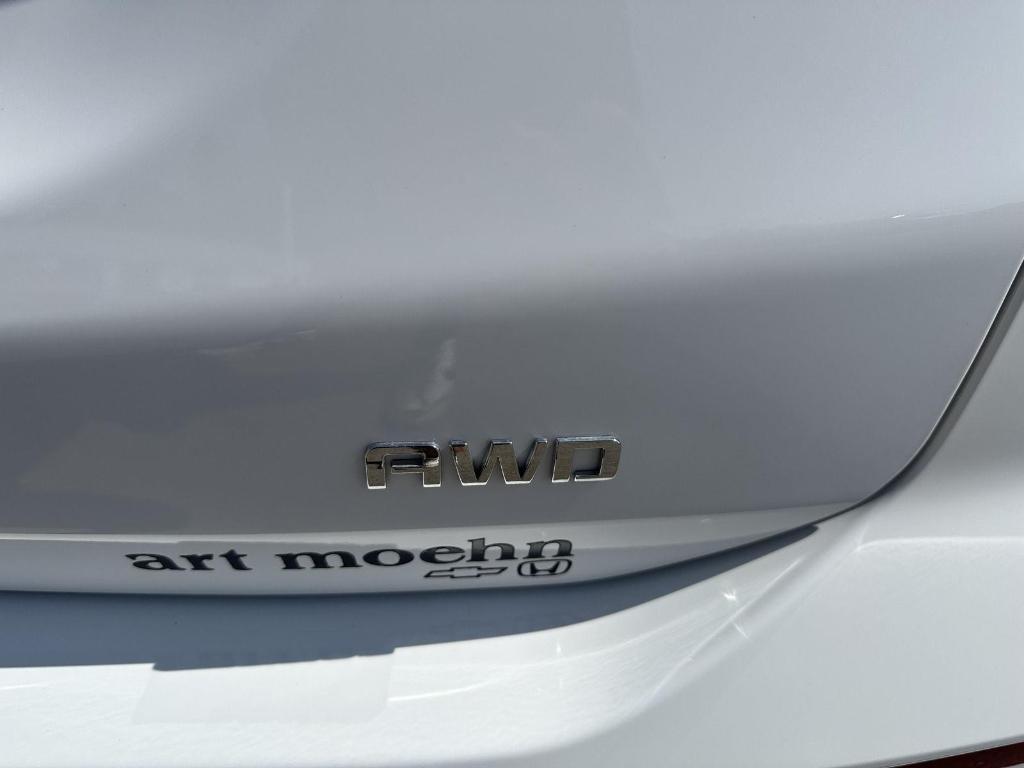 used 2023 Chevrolet Equinox car, priced at $21,318