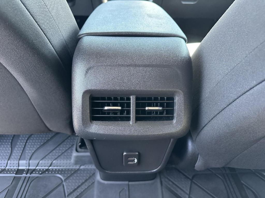 used 2023 Chevrolet Equinox car, priced at $21,318