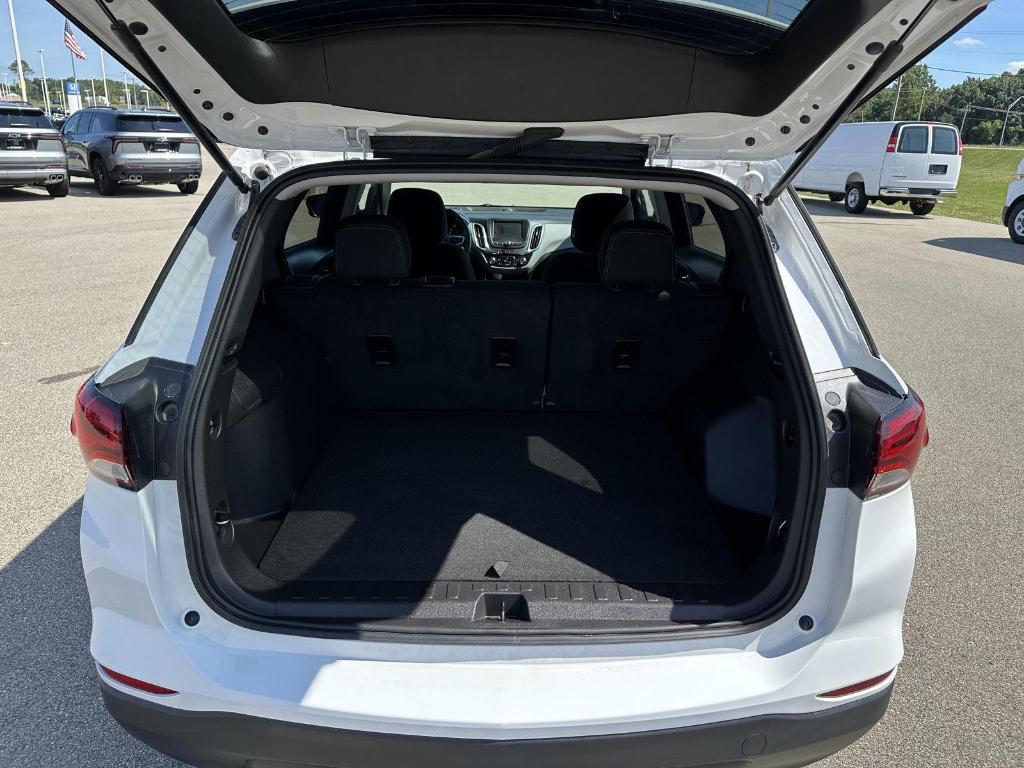 used 2023 Chevrolet Equinox car, priced at $21,318