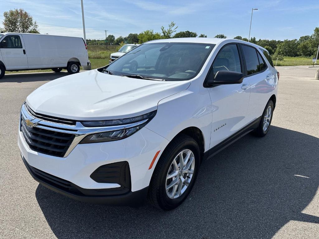 used 2023 Chevrolet Equinox car, priced at $21,318