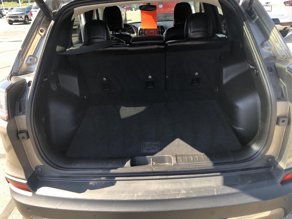 used 2019 Jeep Cherokee car, priced at $13,985