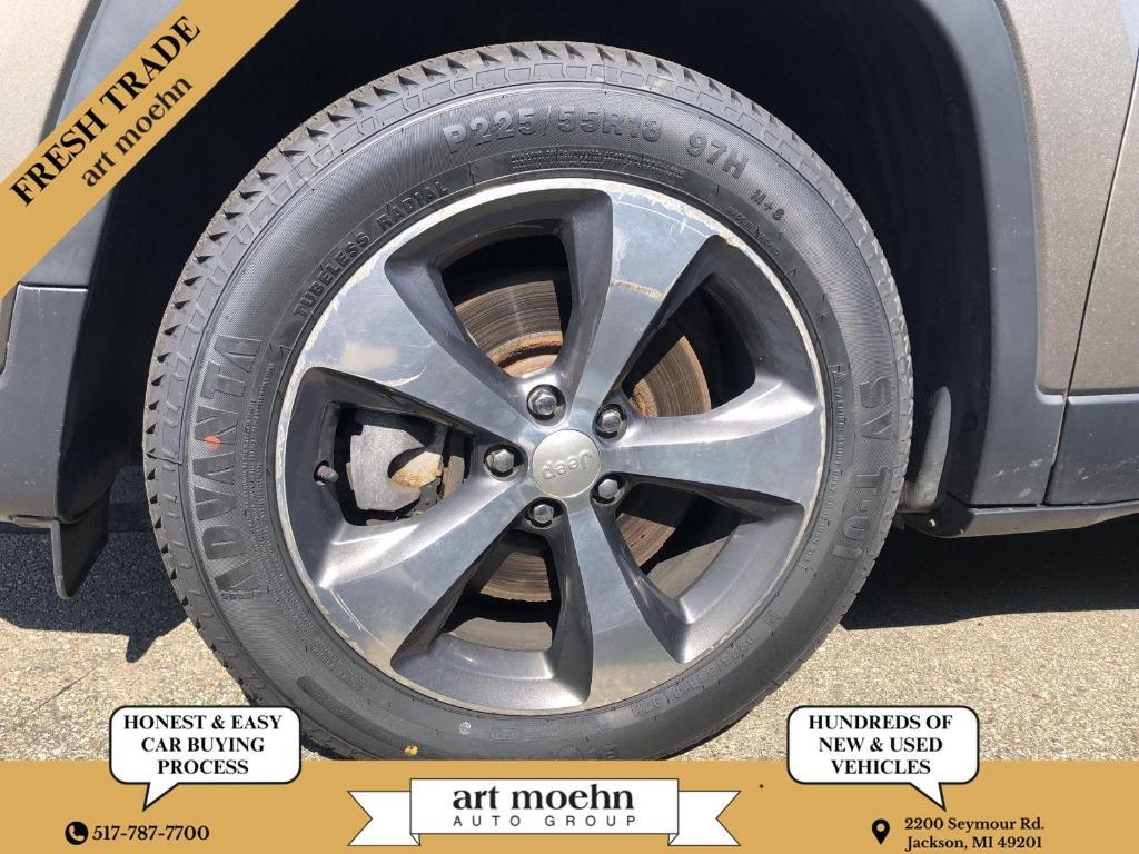 used 2019 Jeep Cherokee car, priced at $13,985