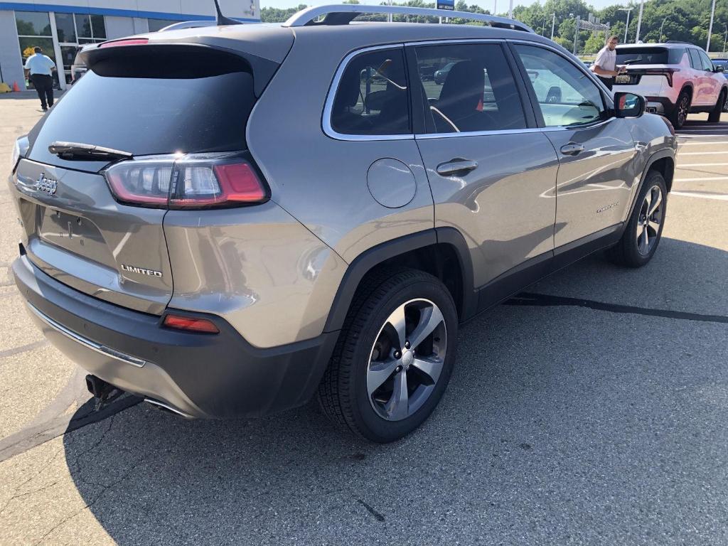 used 2019 Jeep Cherokee car, priced at $13,985