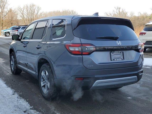 new 2025 Honda Pilot car, priced at $46,000